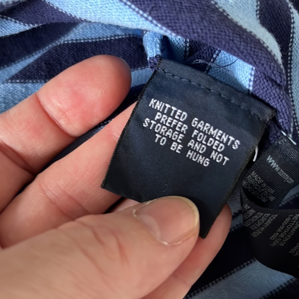 Size S Tommy Hilfiger top - Picture 4 of 5